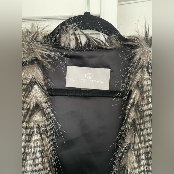 Faux Fur Vest Black/Grey - Picture 2 of 5